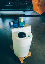 Емкость дозировочная 100 усиленная до 1.3 N белая с турбинной мешалкой