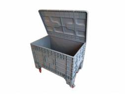 Крупногабаритный сплошной пластиковый контейнер на колесах с крышкой, 1020х640х810 мм, серый [11.605F.92.PE.C13]