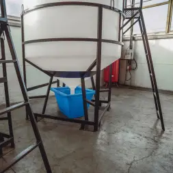 Емкость ЦКТ 5000л с патрубком 90мм белая