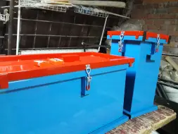 Горизонтальный герметичный специализированный контейнер для сбора, хранения, транспортировки отработанных ртутьсодержащих ламп: ЛБ 20, ЛБ 40, ДРЛ, ГСК 1250, 1250х600х400 мм (3 секции)